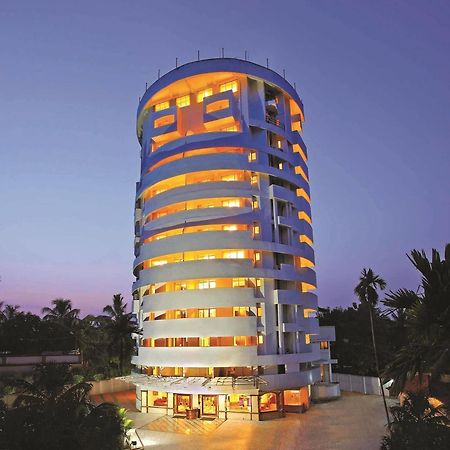 Emarald Hotel Cochin Kochi Exterior photo