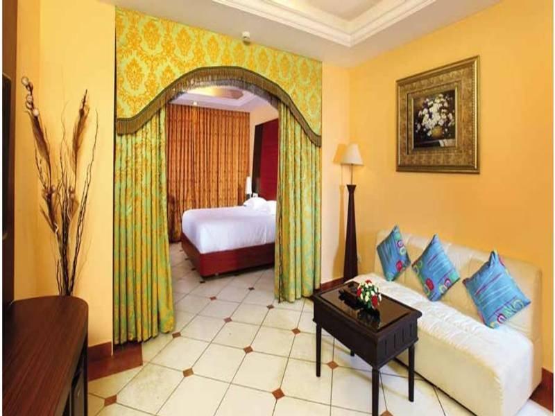 Emarald Hotel Cochin Kochi Exterior photo
